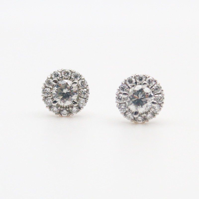 Laurenti medium round brilliant cluster earrings in 18k