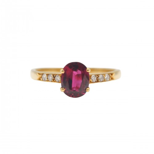 Laurenti Ruby and Diamond Ring in 18k yellow gold