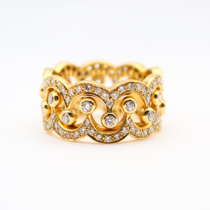 Laurenti signature crown ring set in 14k yellow gold