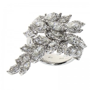 18K WHITE GOLD DIAMOND LEAFS RING 3.11CT.