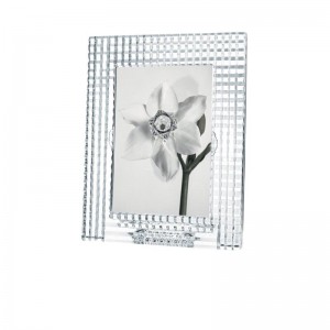 LEAD CRYSTAL PICTURE FRAME 5X7.