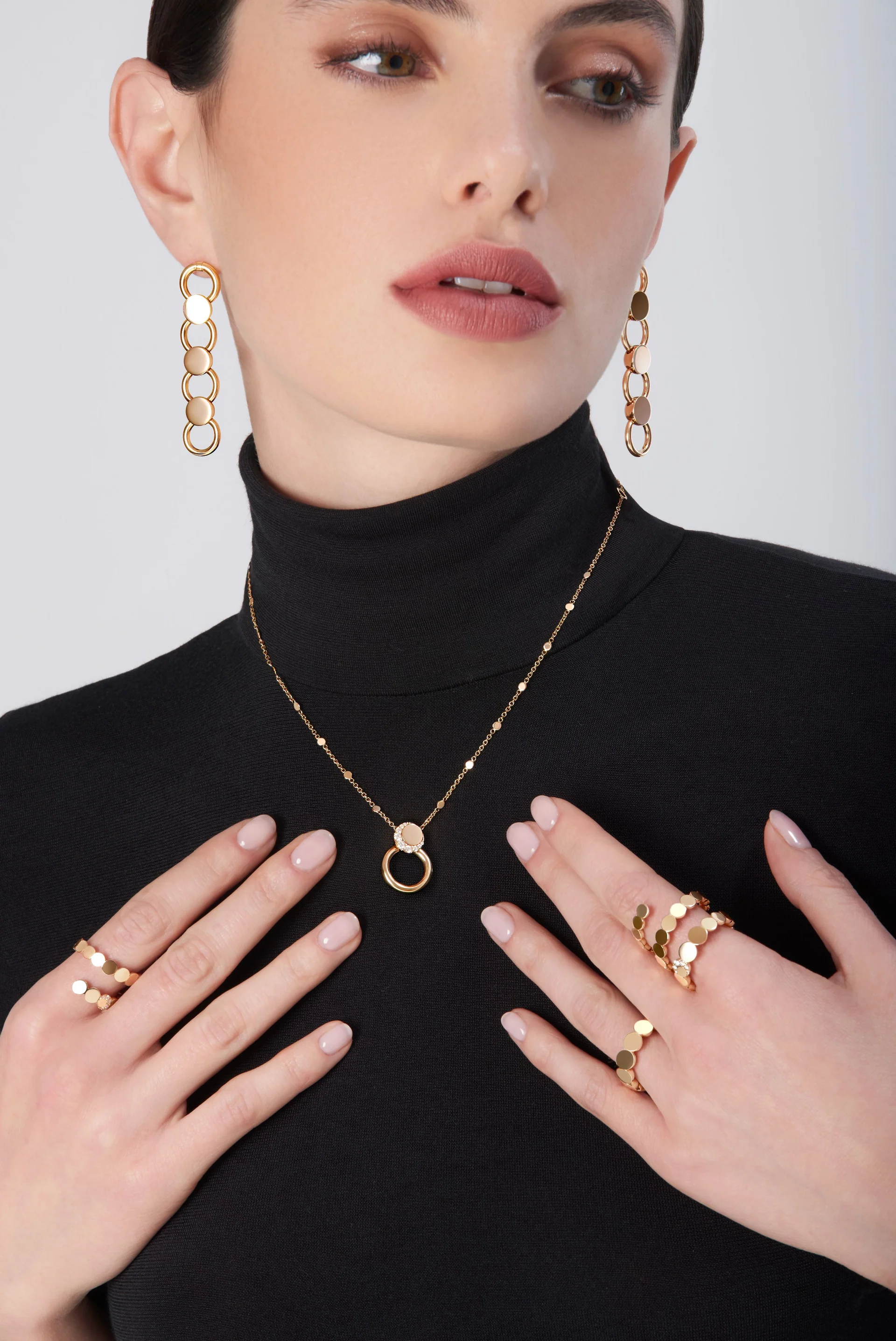 PASQUALE BRUNI 18K ROSE GOLD DIAMONDS ON THE CIRCLE LUCE NECKLACE DIA-0.21. GLD-6.20